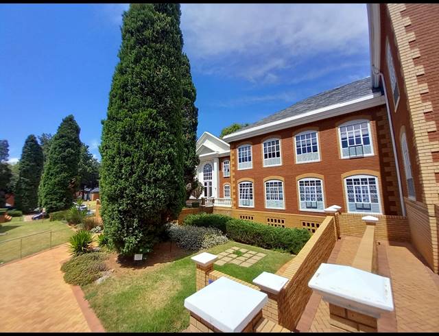 784M² OFFICE TO LET IN BRYANSTON